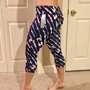 Workout crop leggings- size L